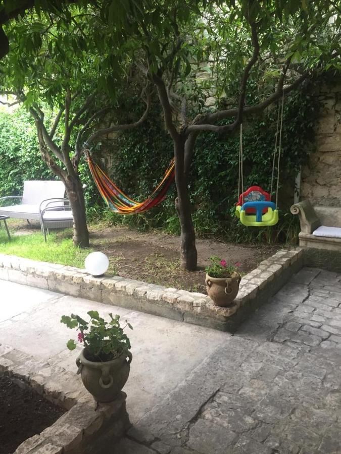 House Garden Modica Apartment Екстериор снимка
